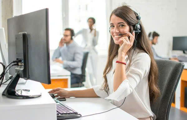 <p>Dịch vụ khách hàng.</p><p><strong>Customer service</strong> at this shop is very good. (Dịch vụ khách hàng ở tiệm này tốt phết).</p>
