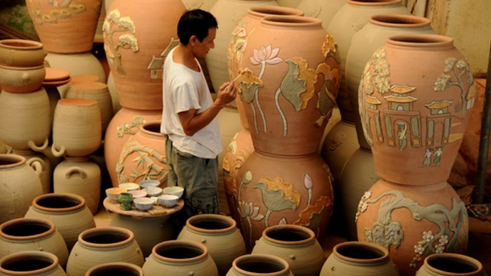 <p>pottery (n) <span>/ˈpɒtəri/</span></p>
