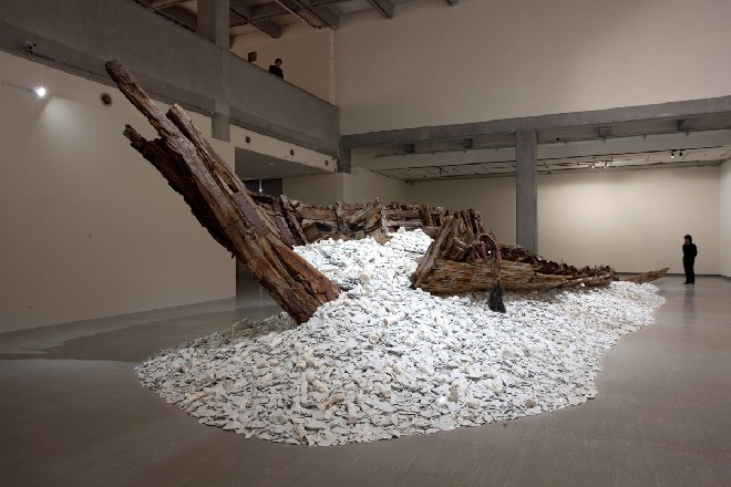 <p>Cai Guo-Qiang, <em>Reflection— A Gift from Iwaki, </em>2004</p>