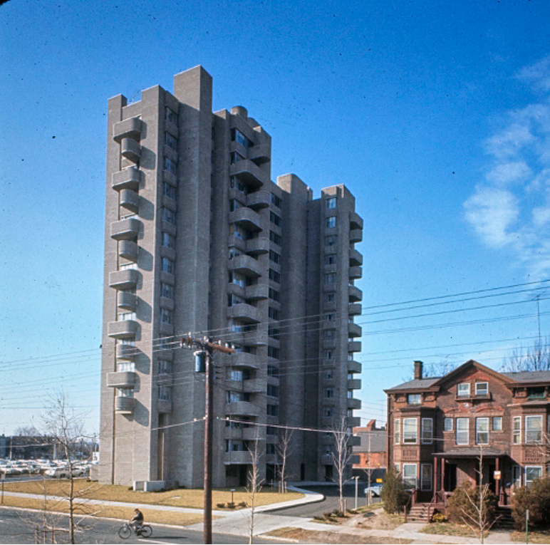 <p>who designed Crawford Manor?</p>