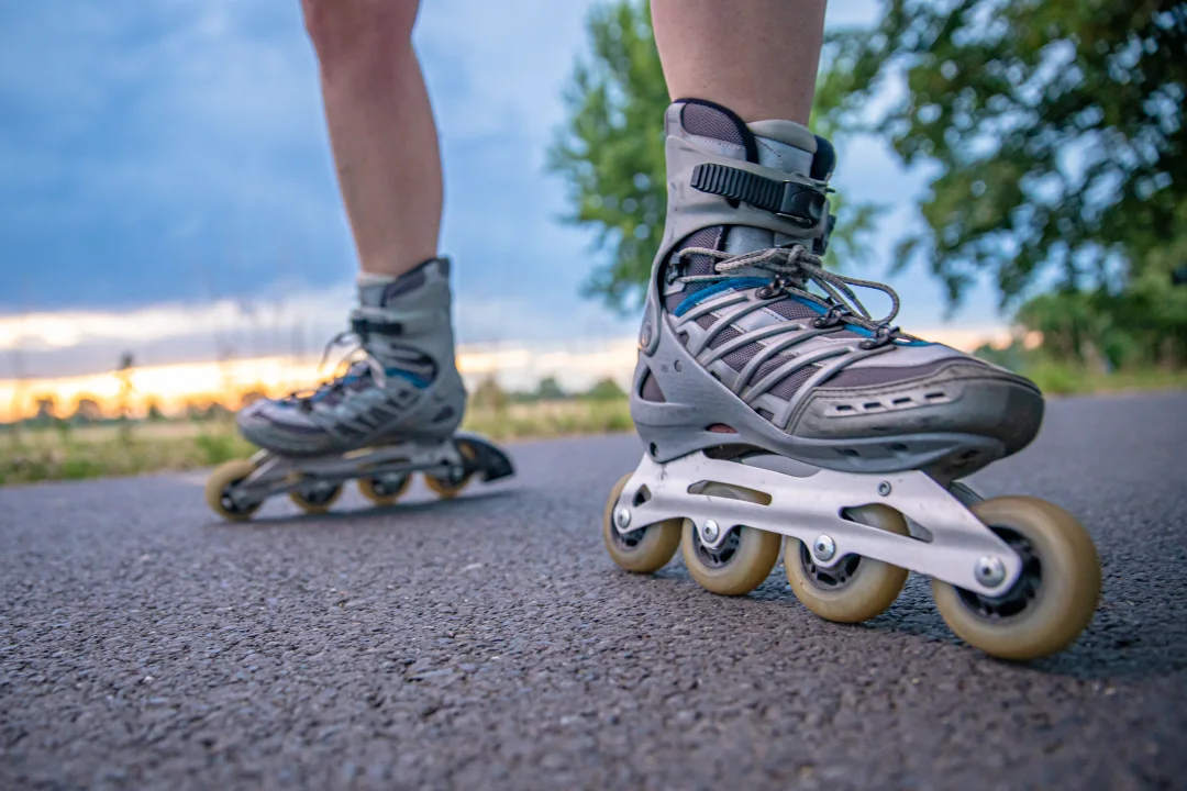 <p>go rollerblading</p>