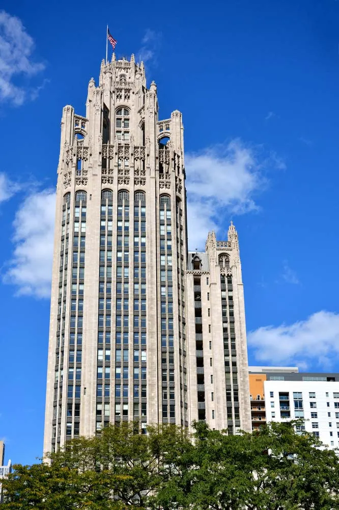 <p>Chicago Tribune Building </p>