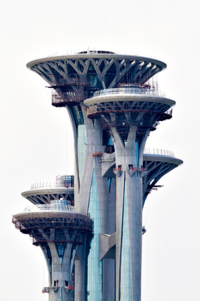 <p>to form, shape, fashion, make</p>
