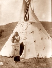 <p>Teepees made of animal skin </p><p>Nomadic</p>