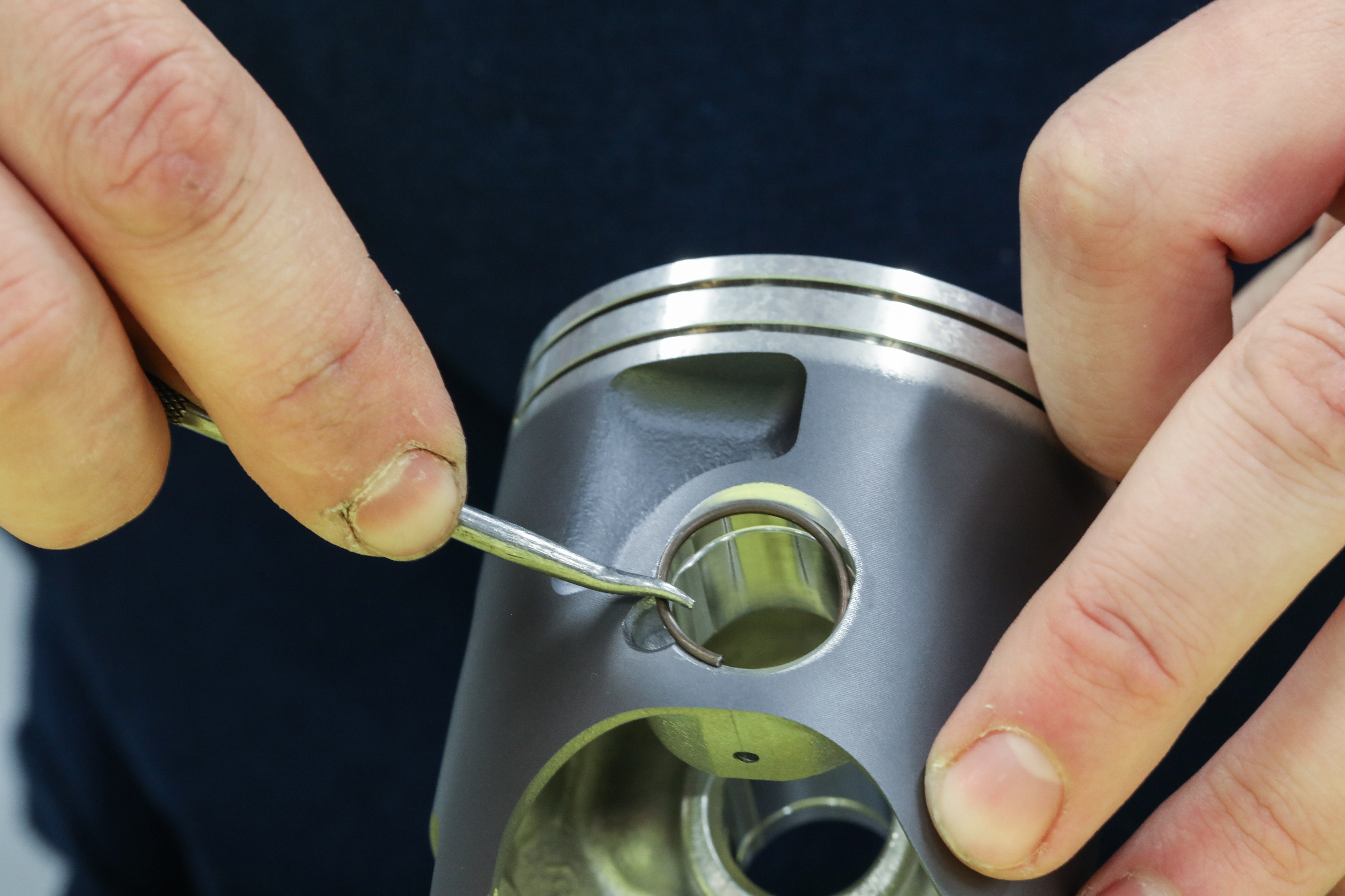 <p>(Extra)</p><p>What is being put in the Piston Head?</p>