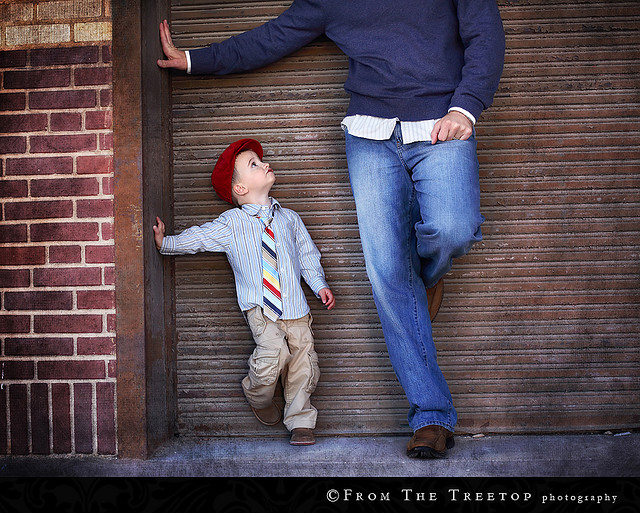 <p>look up to someone</p>