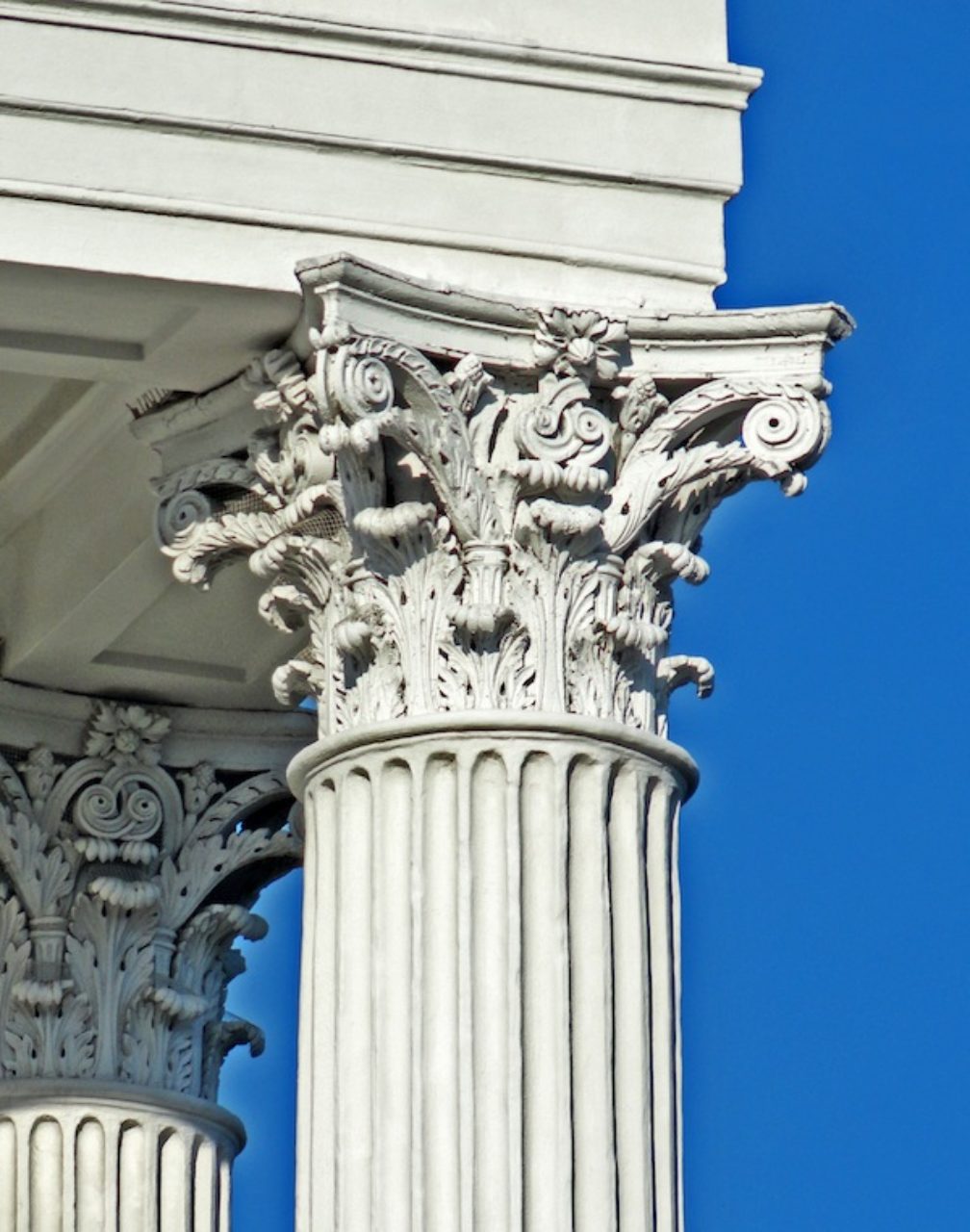 <p>Late Greek and Roman decorative column style with acanthus leaves</p>