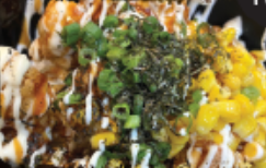 <p><span>Steamed rice bowl topped w/fried chicken,</span><br><span>onion, green onion, corn, special soy sauce,</span><br><span>mayo, kizami nori with small udon broth</span></p>