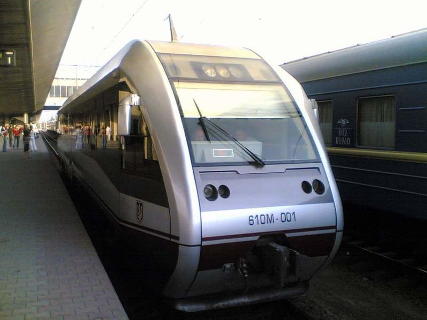 <p>train</p>