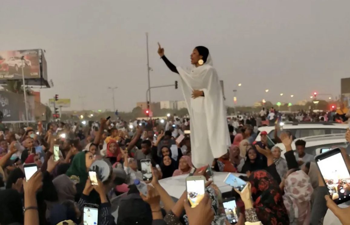 <p>Countrywide protest broke out in Dec 2018 over increase in bread prices</p><ul><li><p>lead to military depose of the president, Bashir </p></li><li><p>new rule replaced </p><ul><li><p>power-sharing military and civilansl; but eventually miltary takes full power dissolving civilian gov 2021</p></li></ul></li><li><p>leads to a civil war broke out between sudanese armed forces and rapid support forces in 2023</p></li></ul><p></p>