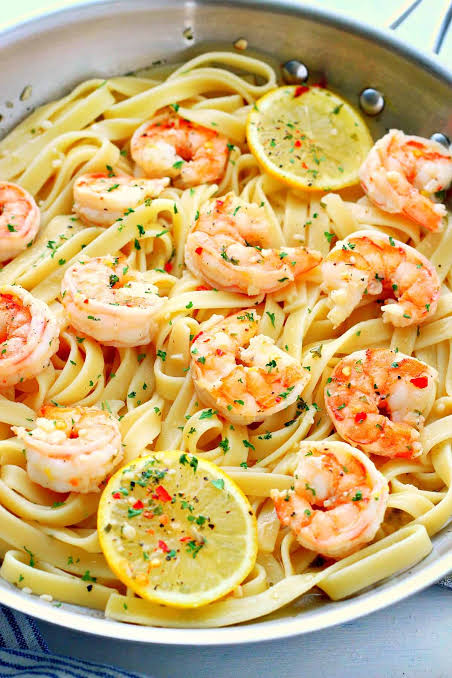 <p><strong>Shrimp Scampi</strong></p>