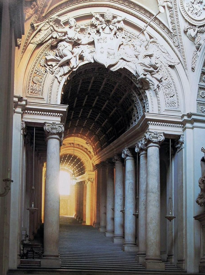 <p><span style="color: green;">Scala Regia - Bernini</span></p>