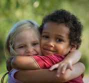 <p>to give somebody a hug</p>