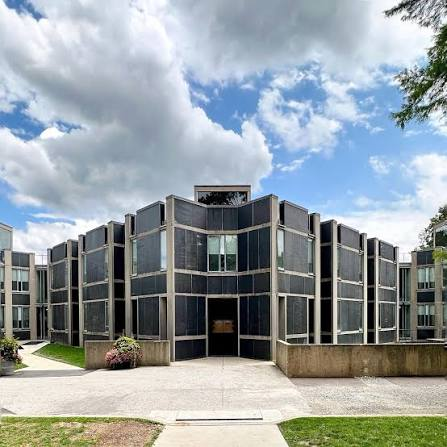 <p>Bryn Mawr College Dormitory (Pennsylvania)</p>