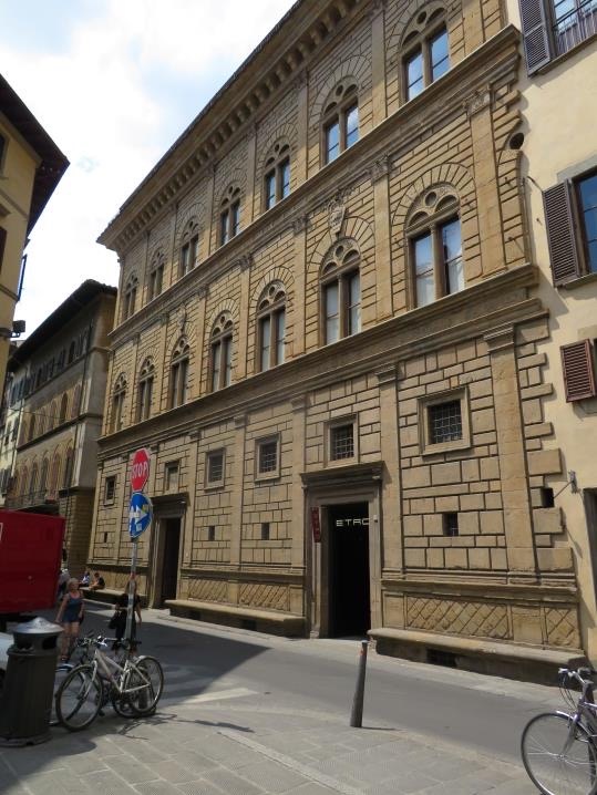 <p>Palazzo Rucellai</p>