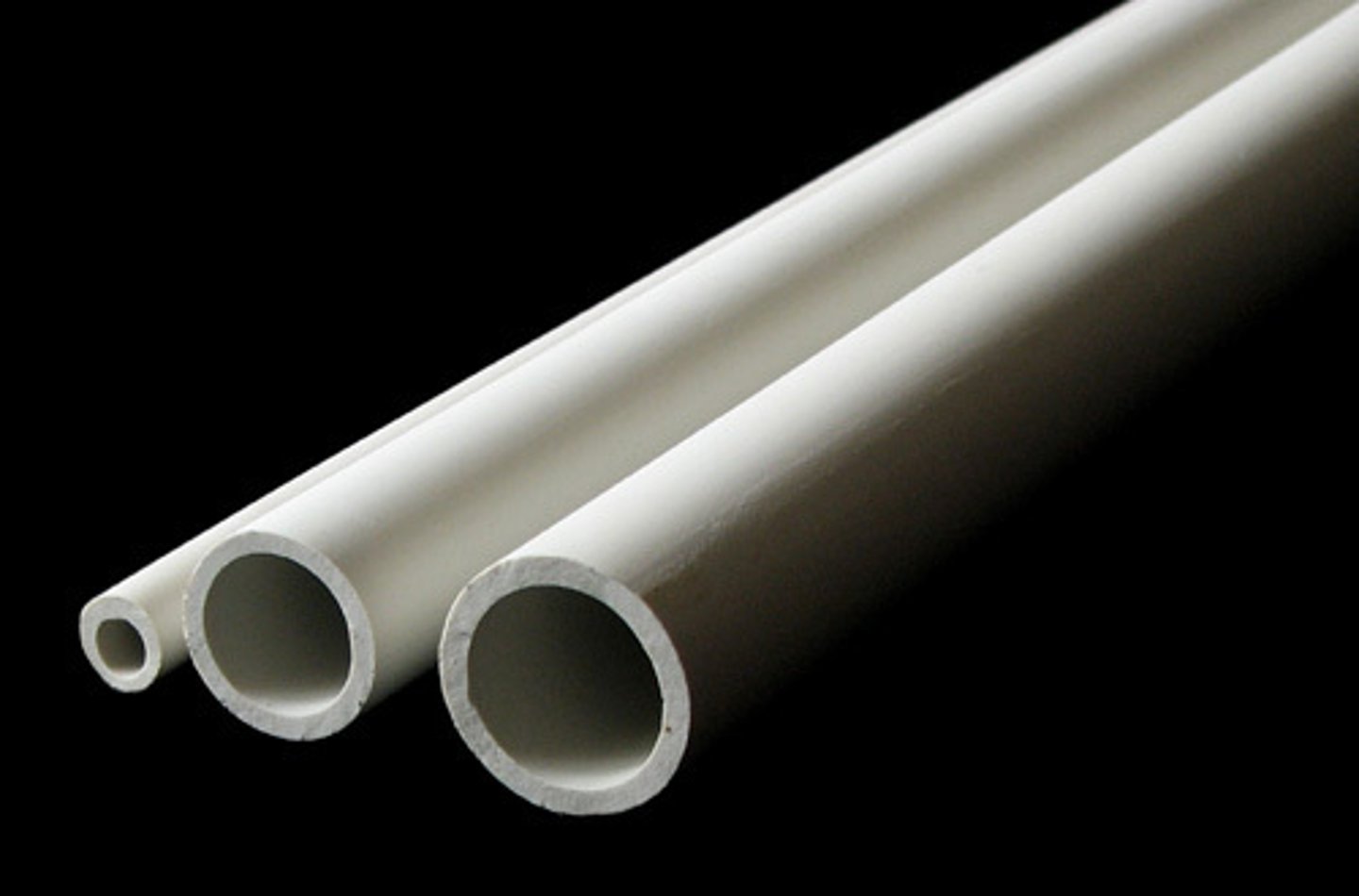 <p>b. Ceramic</p>