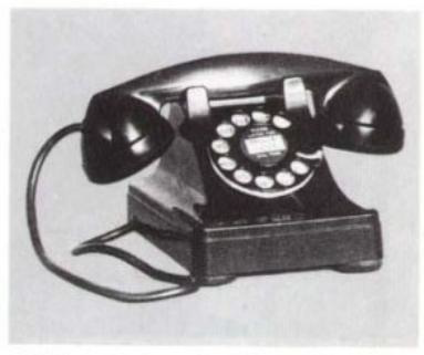 <p>- Teléfono del</p><p>despacho</p><p>- H Dreyfuss</p><p>(Recordar el</p><p>teléfono de Meucci;</p><p>el primer teléfono)</p><p></p><p></p><p></p><p>Diseñador industrial responsable del teléfono de despacho (Modelo $$300$$) y la aspiradora Modelo $$150$$.</p>