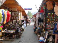 <p>quà lưu niệm</p>