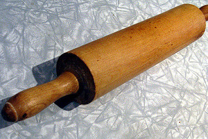 <p>rolling pin</p>