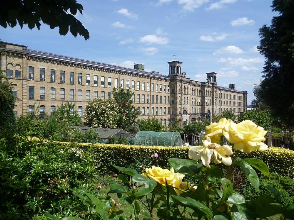 <p>Saltaire community</p>
