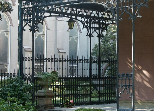 <p>GREEN MELDRIM HOUSE</p>