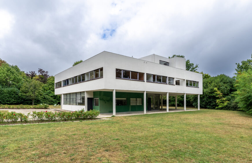 <p>Early Modernism in Architecture and Design</p>