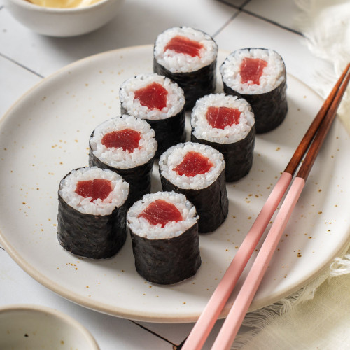 <p>Rice and tuna roll</p>