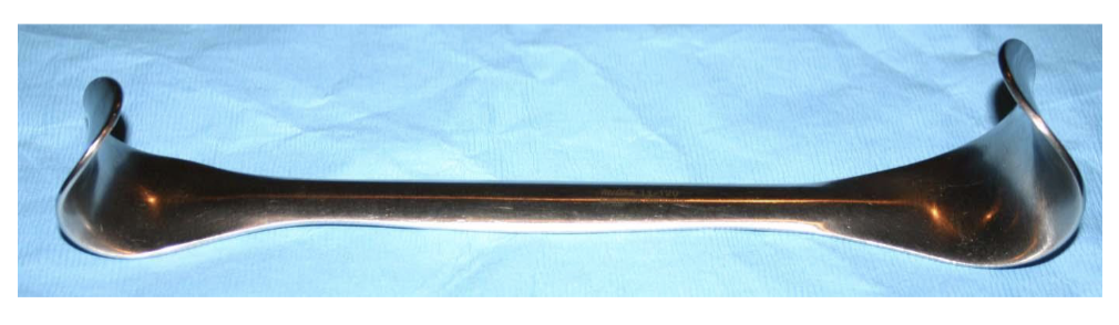 <p>Goulet Retractor</p>