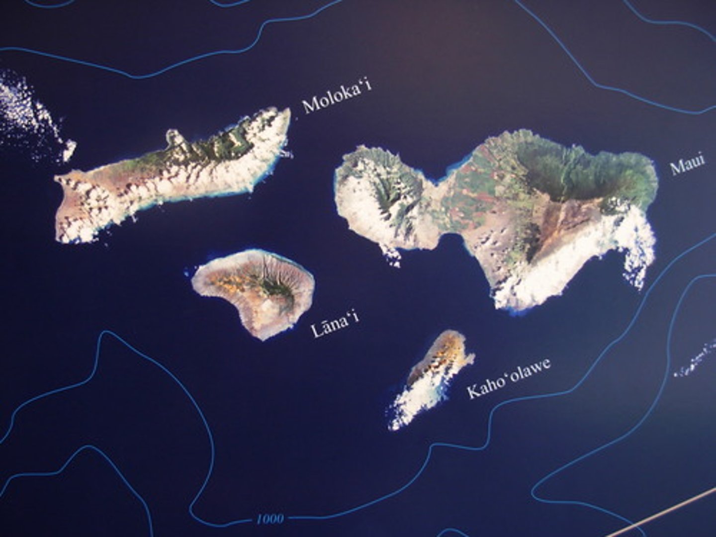 <p>A group or chain of islands located close together.</p>