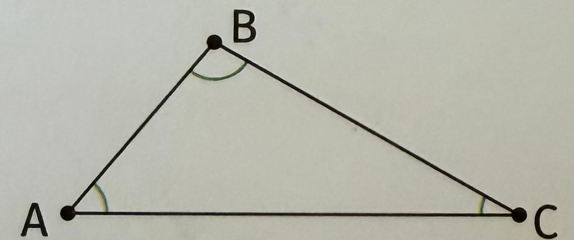 <p>Â, B̂ en Ĉ</p>