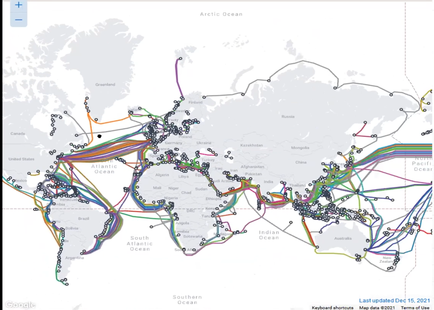 <p>فايبر كيبل Fiber Cables وهي كيبلات ضوئية تمتد لمسافات بعيدة وهي تربط الانترنت</p><p></p>