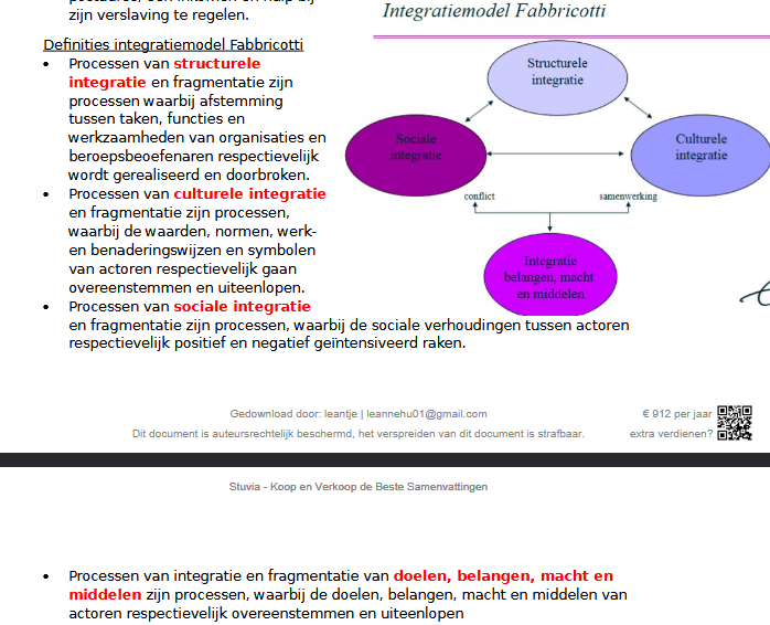 <p>Structurele integratie rond wijkteams</p><p> Bij aanvang veel onenigheid over wie doet wat.</p><p> Geen duidelijke doorverwijsprocedures.</p><p> Geen goede koppeling informatie-systemen</p><p>Sociale integratie rond wijkteams</p><p> Veel variatie tussen wijken</p><p> In eerste instantie veel verloop in een wijk en in de wijkteams.</p><p> Netwerk hangt aan individuele wijkteamleden; hoe langer actief hoe breder en</p><p>actiever het netwerk.</p><p> Veel partijen ervaren dat anderen onvoldoende op de hoogte zijn van hun taken,</p><p>functies en expertise.</p><p> Respect en vertrouwen moet groeien</p><p></p><p>Culturele integratie rond wijkteams</p><p> Tegengestelde opvattingen over wat goede hulpverlening is of hoe je een cliënt</p><p>benadert:</p><p>1. Individueel versus systemisch perspectief</p><p>2. Focus op behoeften zoals geformuleerd door de cliënt of beoordeeld door de</p><p>hulpverlener.</p><p>3. Wie neemt de regie: cliënt of hulpverlener</p><p>4. Client als slachtoffer of verantwoordelijke (onkundig versus onwillig)</p><p>Integratie belangen, macht en middelen rond wijkteams.</p><p> Met name discussie over domeinen.</p><p> Wijkteams voor noodopvang multi-problematiek.</p>
