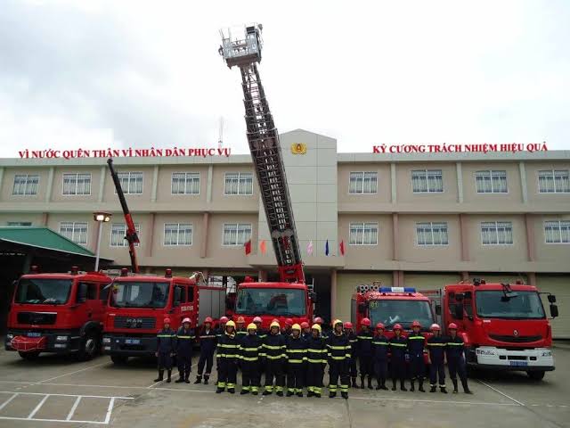 <p>fire station</p>