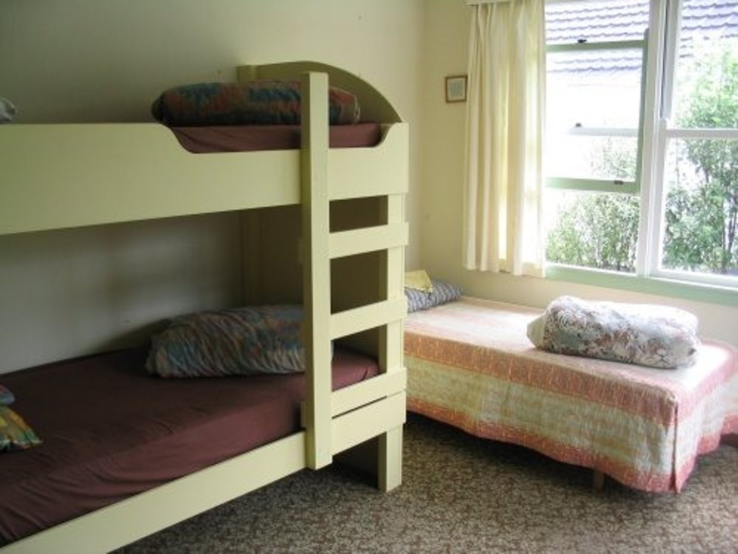 <p>dormitory</p>