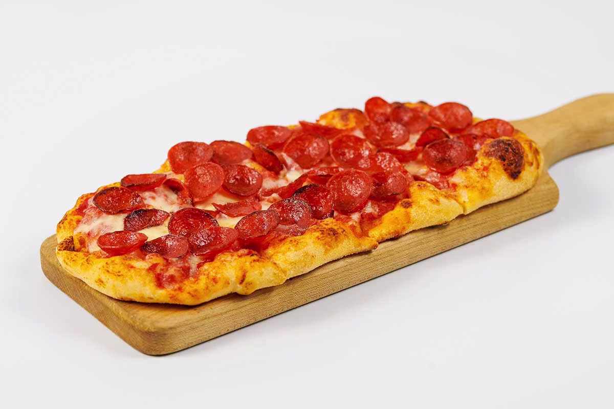 <p>Pepperoni Flatbread</p>