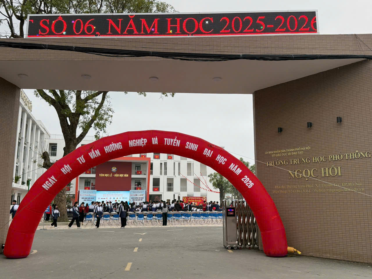 <p>các cơ sở giáo dục</p>