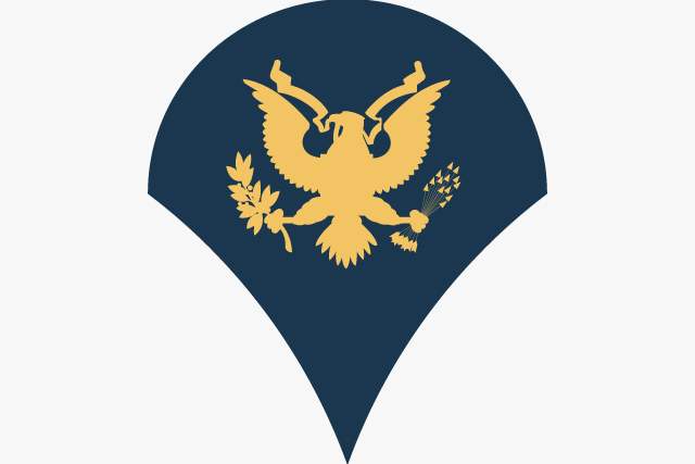 <p>E-4</p>