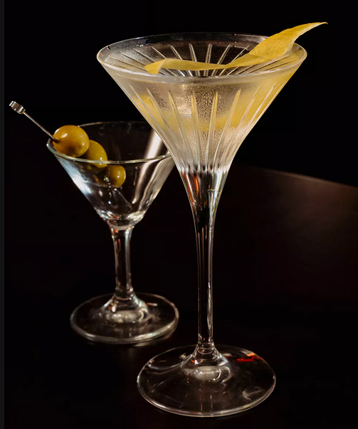 <p>Dry Martini</p>