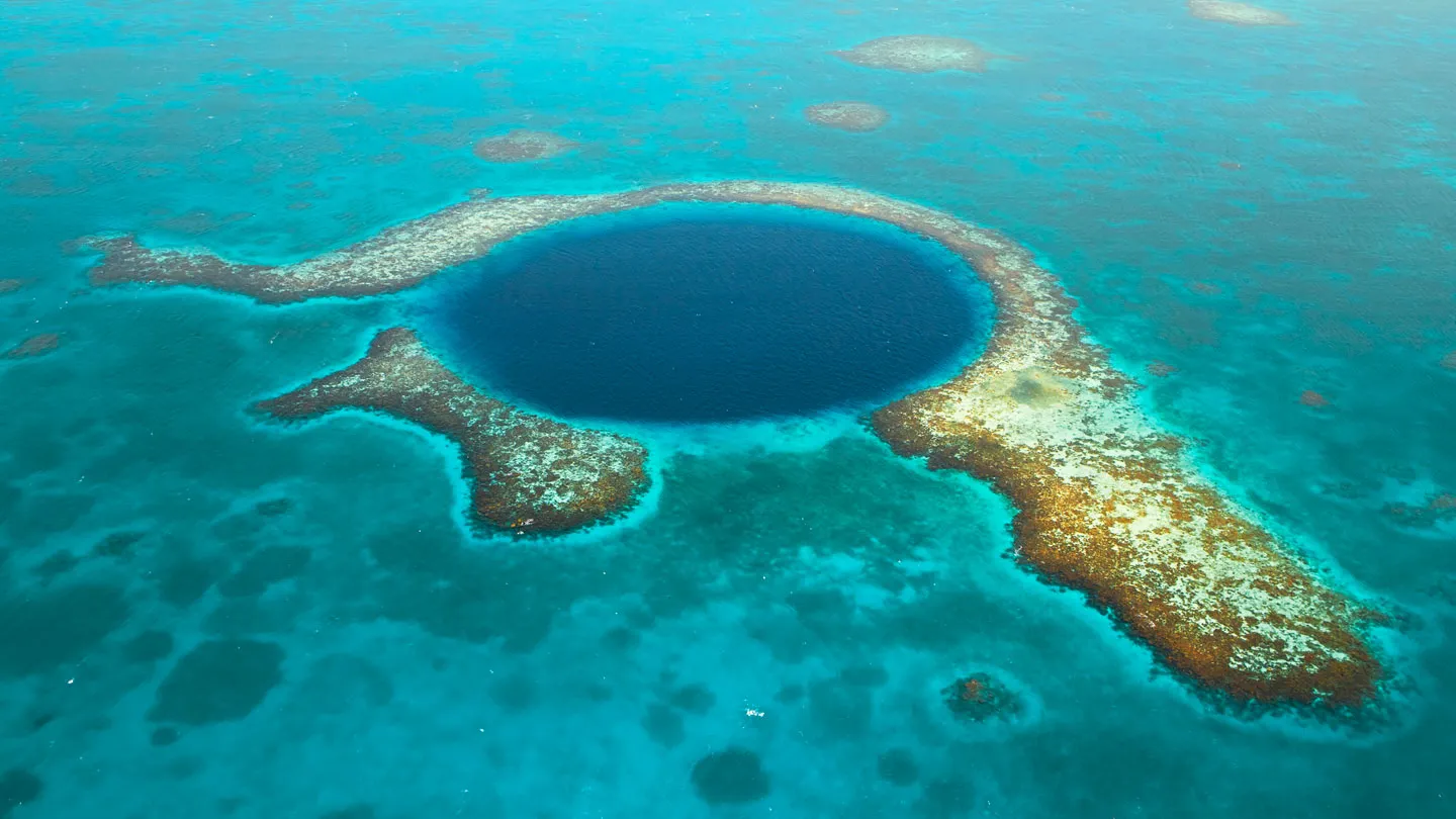 <p>pacific circular reef enclosing a lagoon</p>