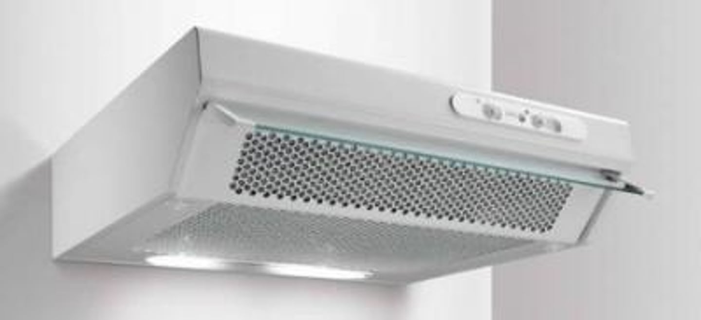 <p>A device containing a mechanical fan that hangs above the stove to remove grease, smoke, and odors from the air.</p><p>Example: Turn on the extractor hood while frying the fish.</p>