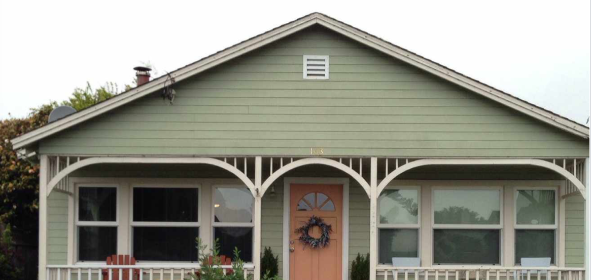 <p>What kind of roof is this?</p>