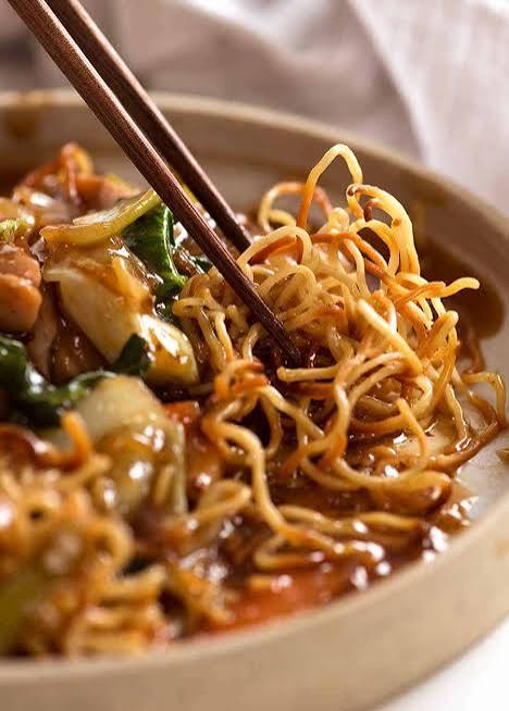 <p>Crispy Mee noodles</p>