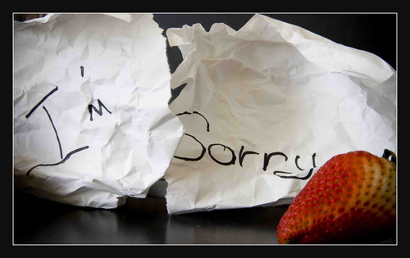<p>(adj) khiêm tốn, nhún nhường</p><p>= modest</p><p>= not proud; modest; simple; not fancy</p>