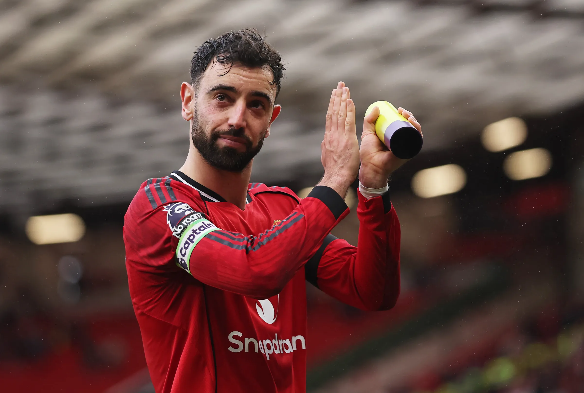 <p><strong><mark data-color="rgba(0, 0, 0, 0)" style="background-color: rgba(0, 0, 0, 0); color: inherit;">Offensiv mittfältare i Manchester United och det portugisiska landslaget</mark></strong>.8</p>