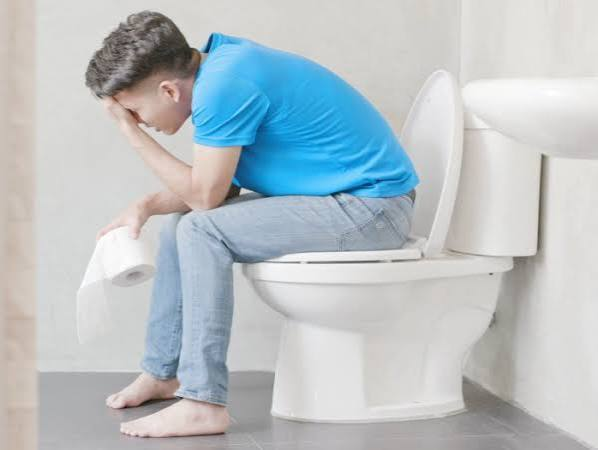 <p><em>(adj/v)</em>: đã được bài tiết / thải ra ngoài cơ thể (thuật ngữ sinh học).</p>