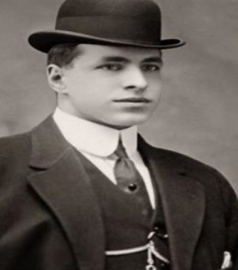 <p>Starched white collars worn separately from shirts</p>