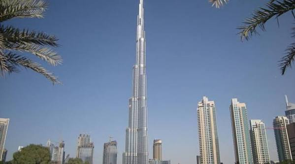 <p>skyscraper</p>