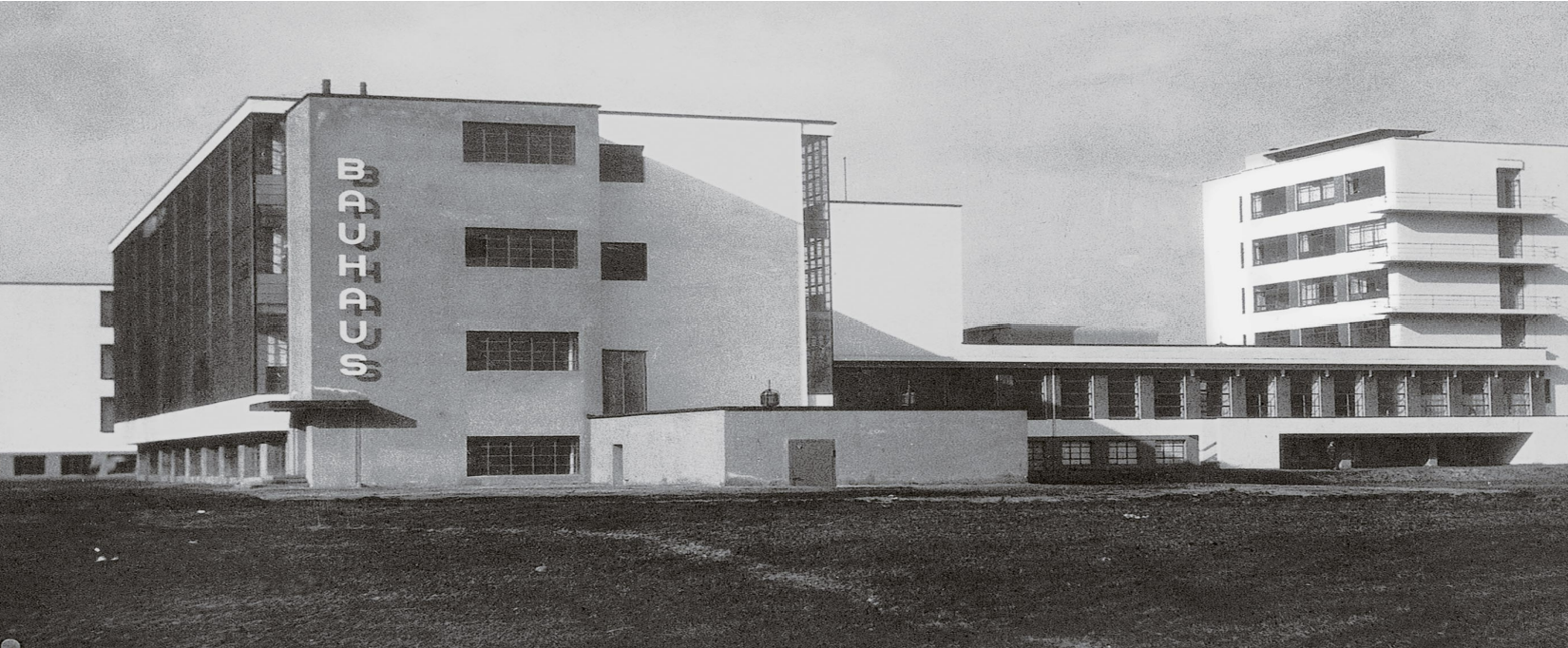 <p>-reinforced concrete, steel, glass materials</p><p>-Style is balanced asymmetry, the dynamic tension of life</p>