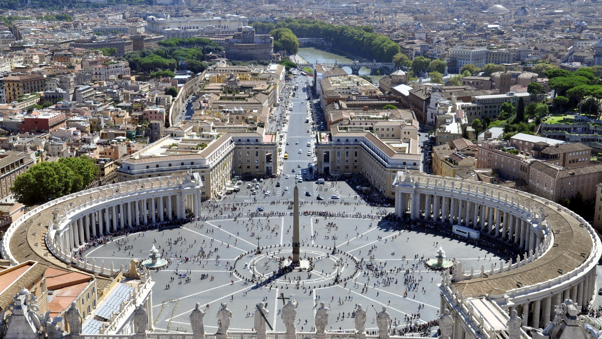 <p><span style="background-color: transparent;"><strong>Saint Peter's Square,</strong> Piazza San Pietro, <em>Gian Lorenzo Bernini</em> (Italian Baroque)</span></p>