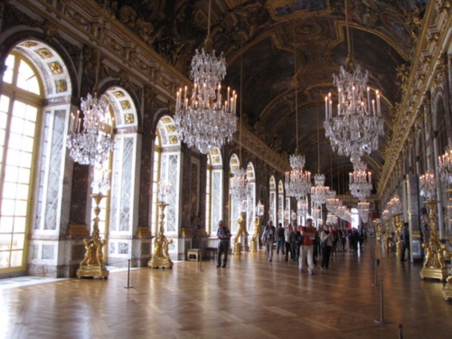 <p>- Mansart and Le Brun</p><p>-French Baroque</p><p>-gets from the side of the palace to the other side</p><p>-light reflections</p><p>-Gardens from outside are reflected in the mirrors to decorate the palace</p><p>-everything is on display</p><p>-melodramatic, reflected images</p><p>- Dynamic Light</p><p>- Domesticated Nature - The king even controls nature</p>